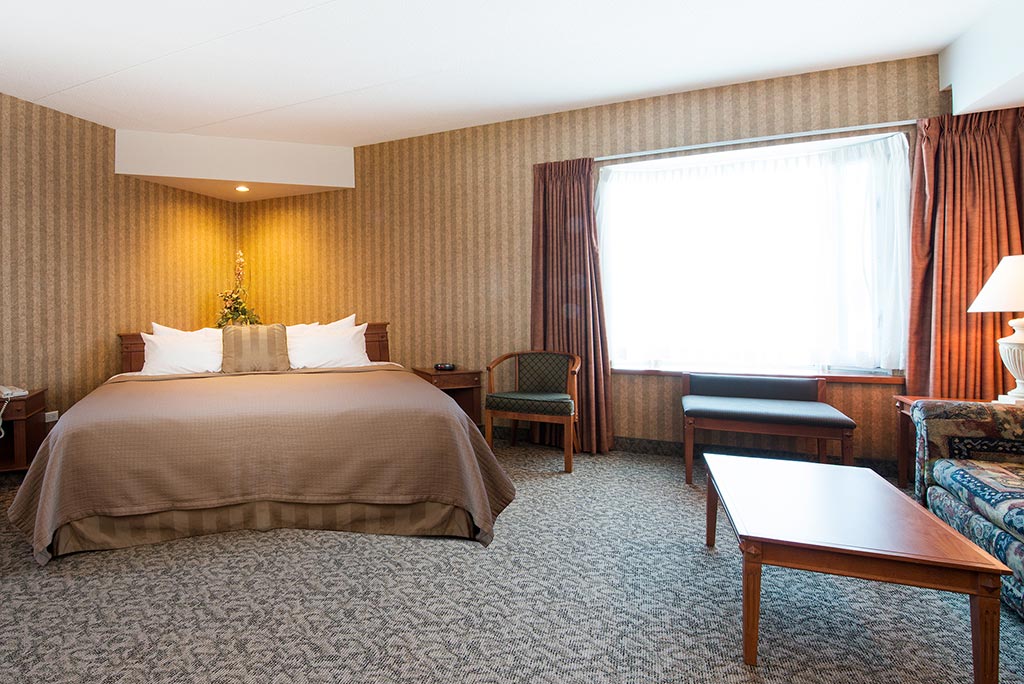 Brandon Airport Hotel | Royal Oak Inn | Brandon, MB